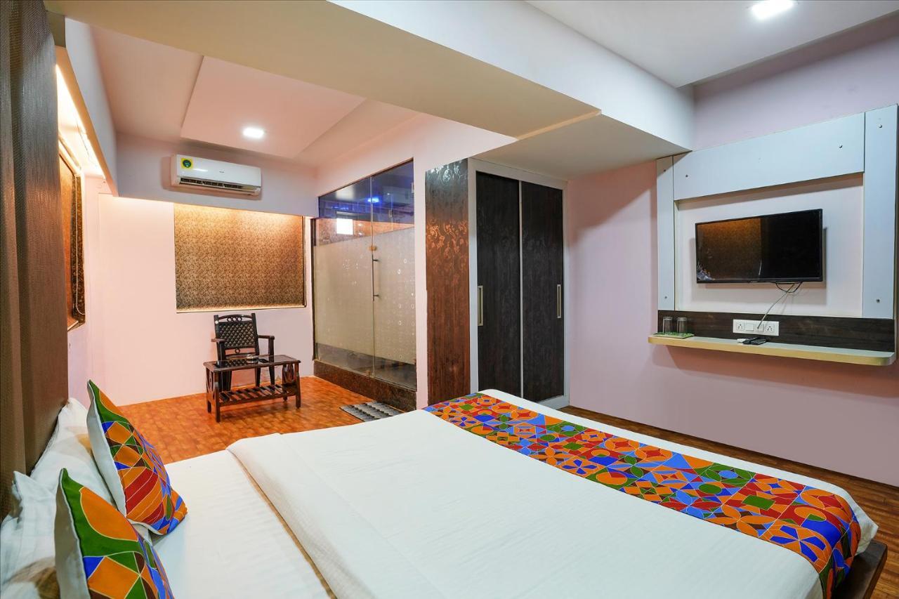 Fabexpress Vinyasa Residency Hotel Баяндар Екстериор снимка