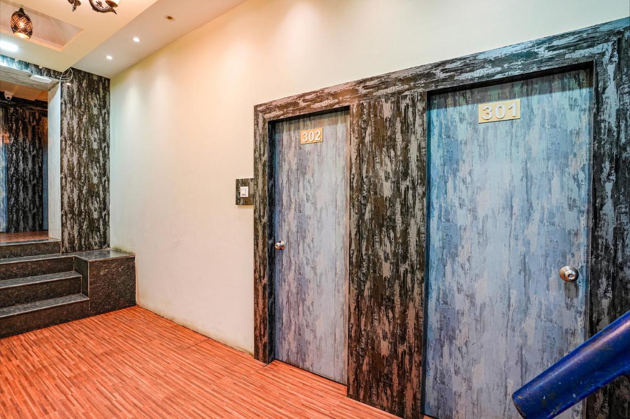 Fabexpress Vinyasa Residency Hotel Баяндар Екстериор снимка