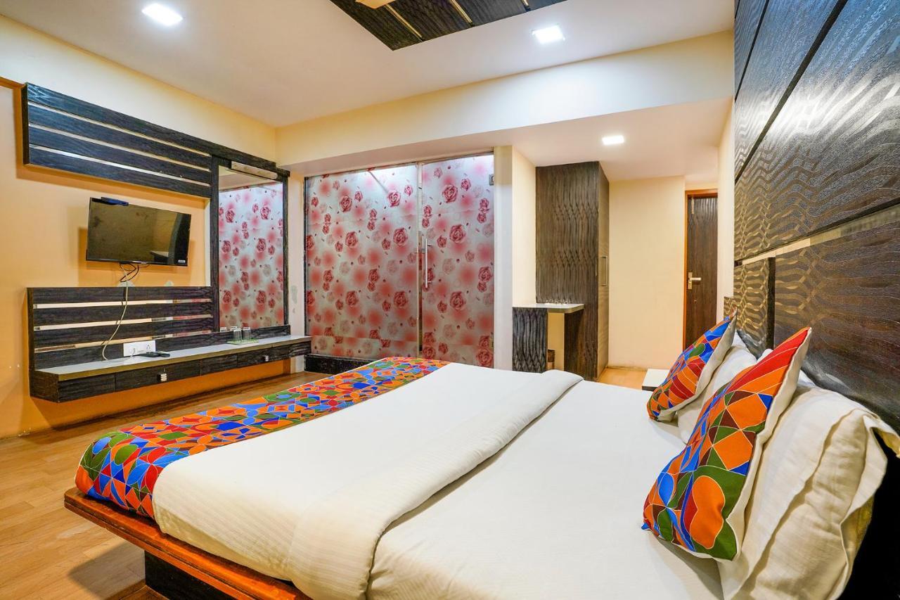 Fabexpress Vinyasa Residency Hotel Баяндар Екстериор снимка